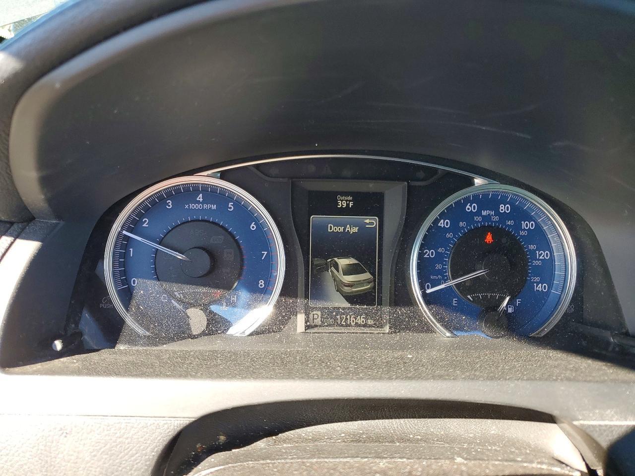 2016 TOYOTA CAMRY