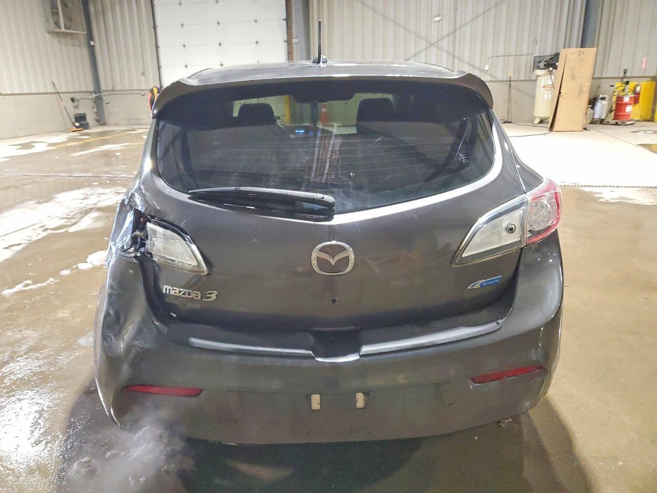 2013 MAZDA 3