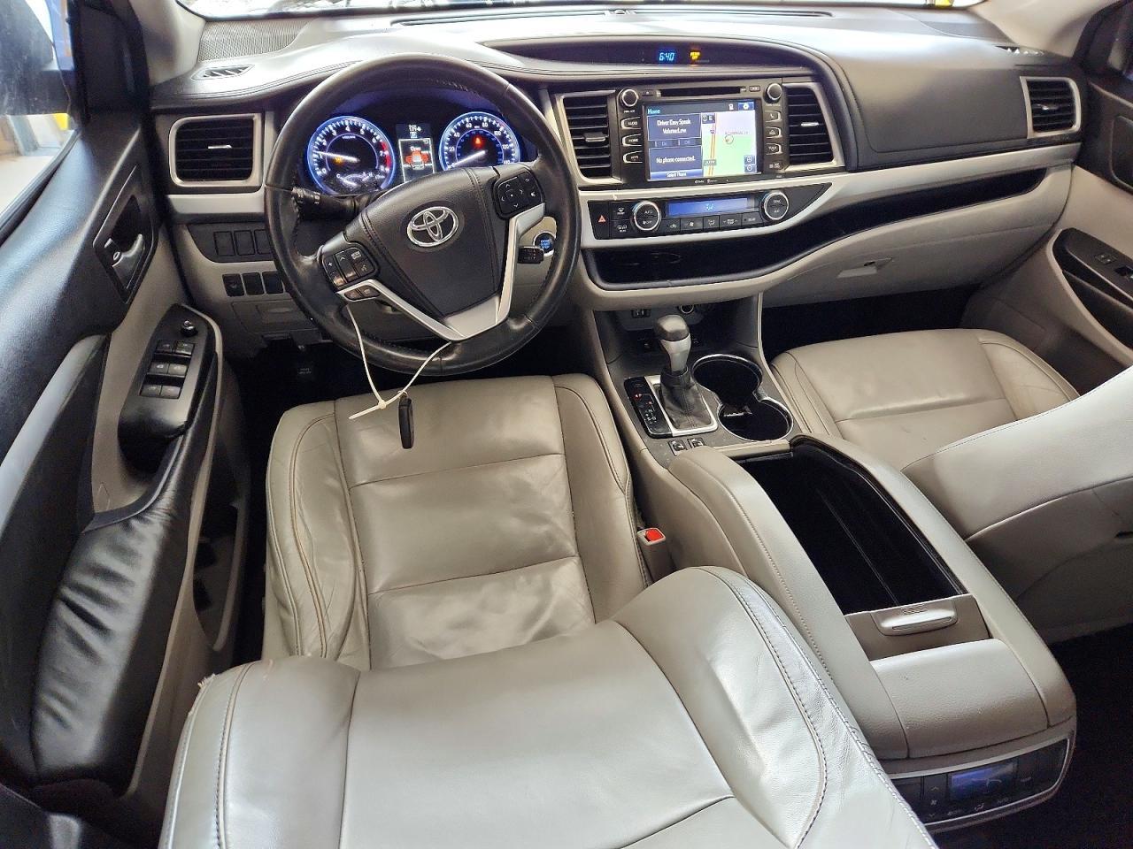2015 TOYOTA HIGHLANDER