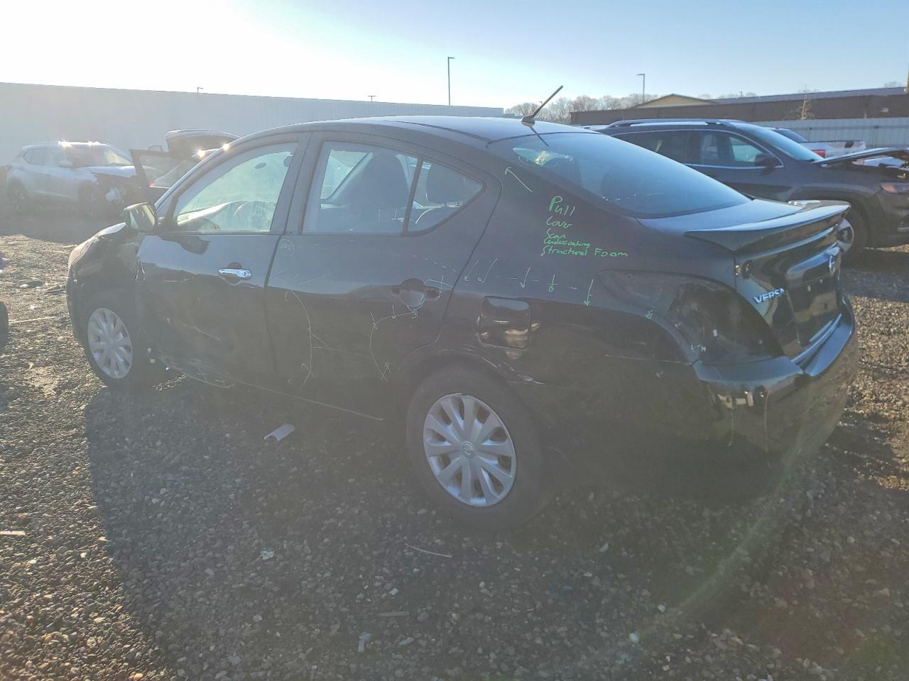 2017 NISSAN VERSA