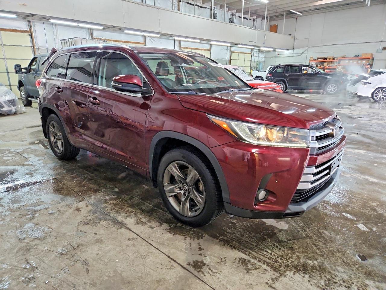 2017 TOYOTA HIGHLANDER