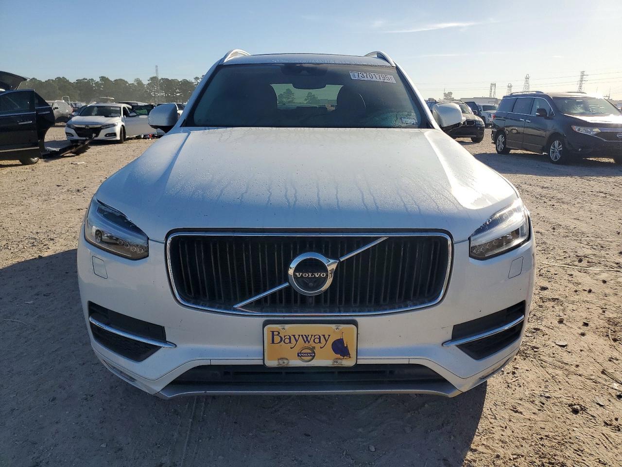 2016 VOLVO XC90