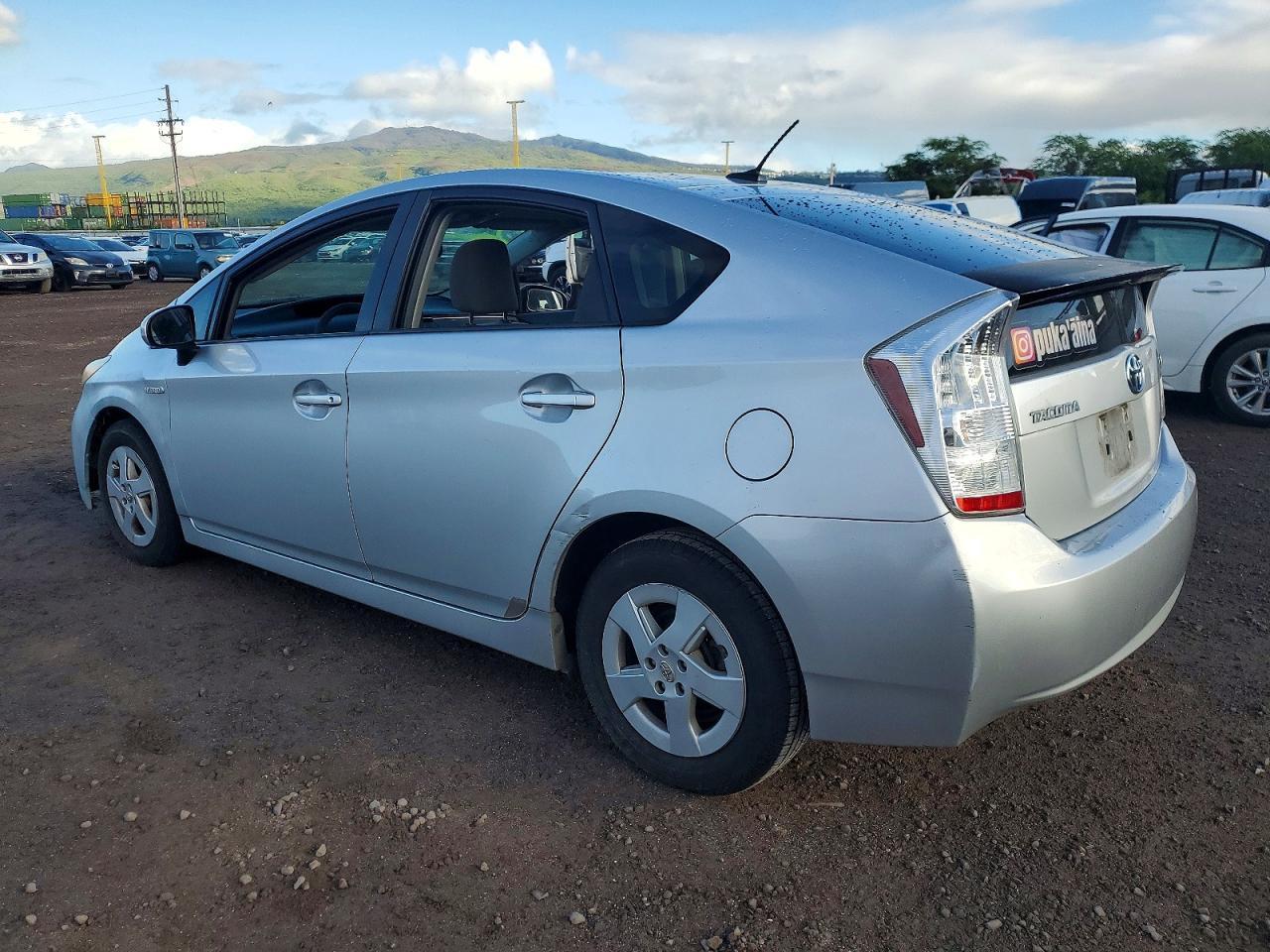 2011 TOYOTA PRIUS