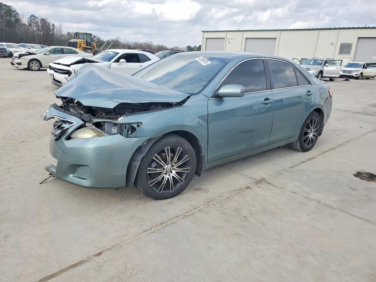 2010 TOYOTA CAMRY