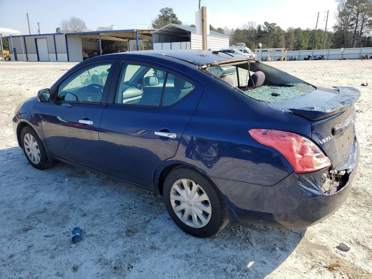 2014 NISSAN VERSA