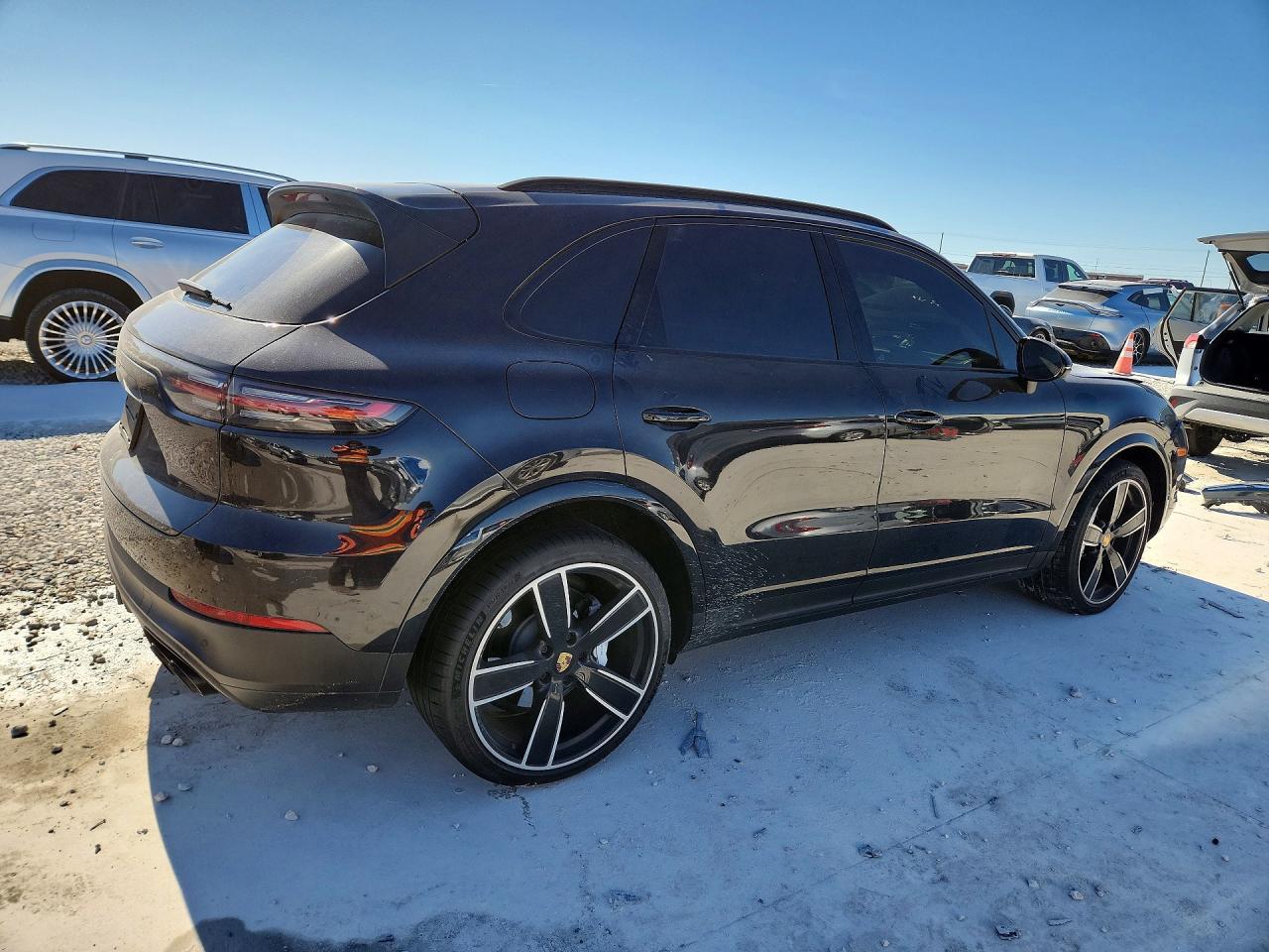 2019 PORSCHE CAYENNE