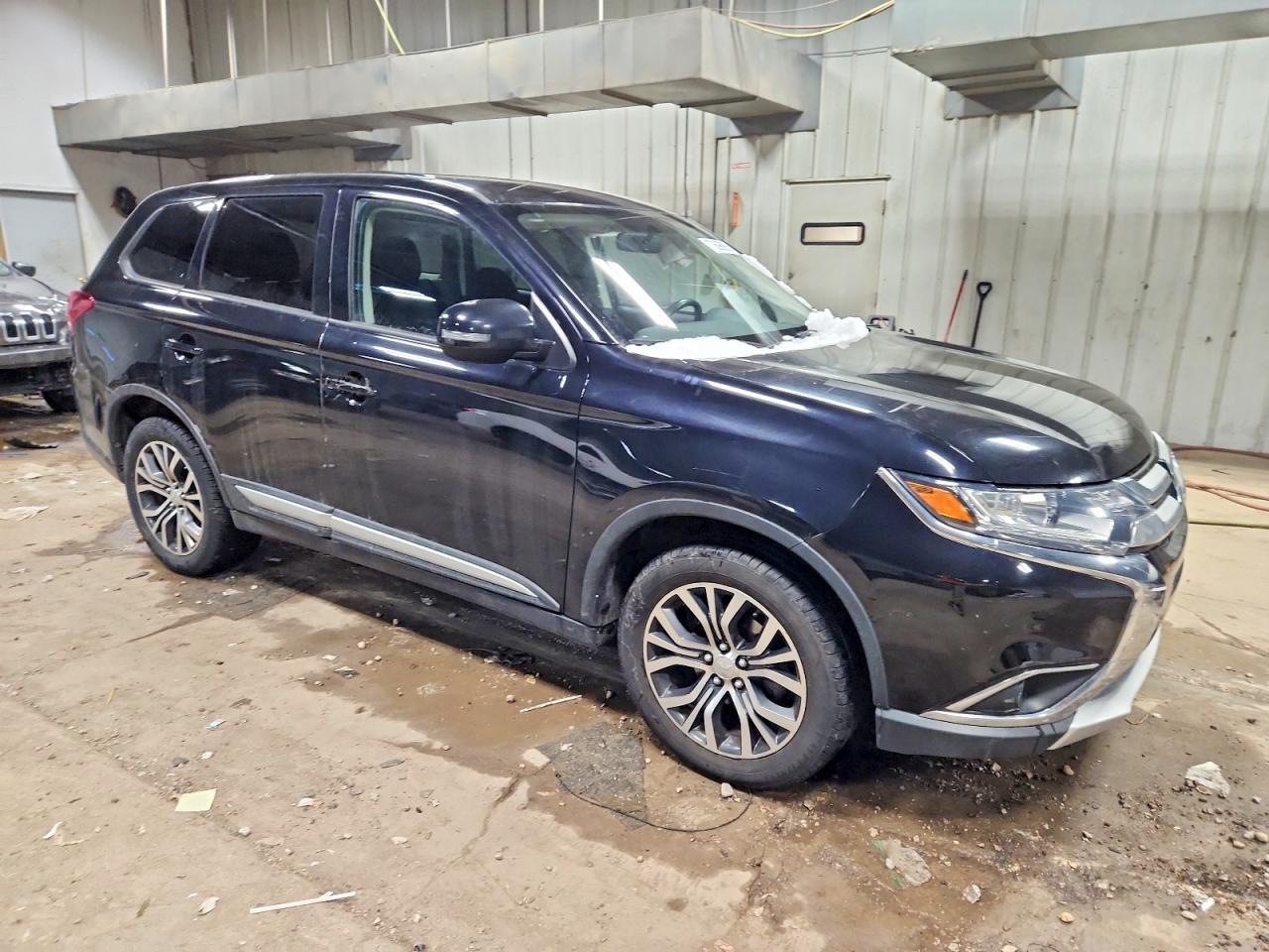 2017 MITSUBISHI outlander