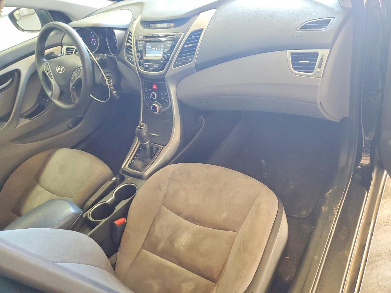2016 HYUNDAI ELANTRA