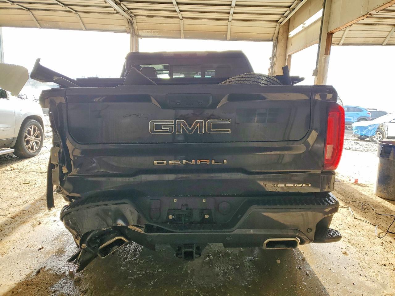 2023 GMC Sierra