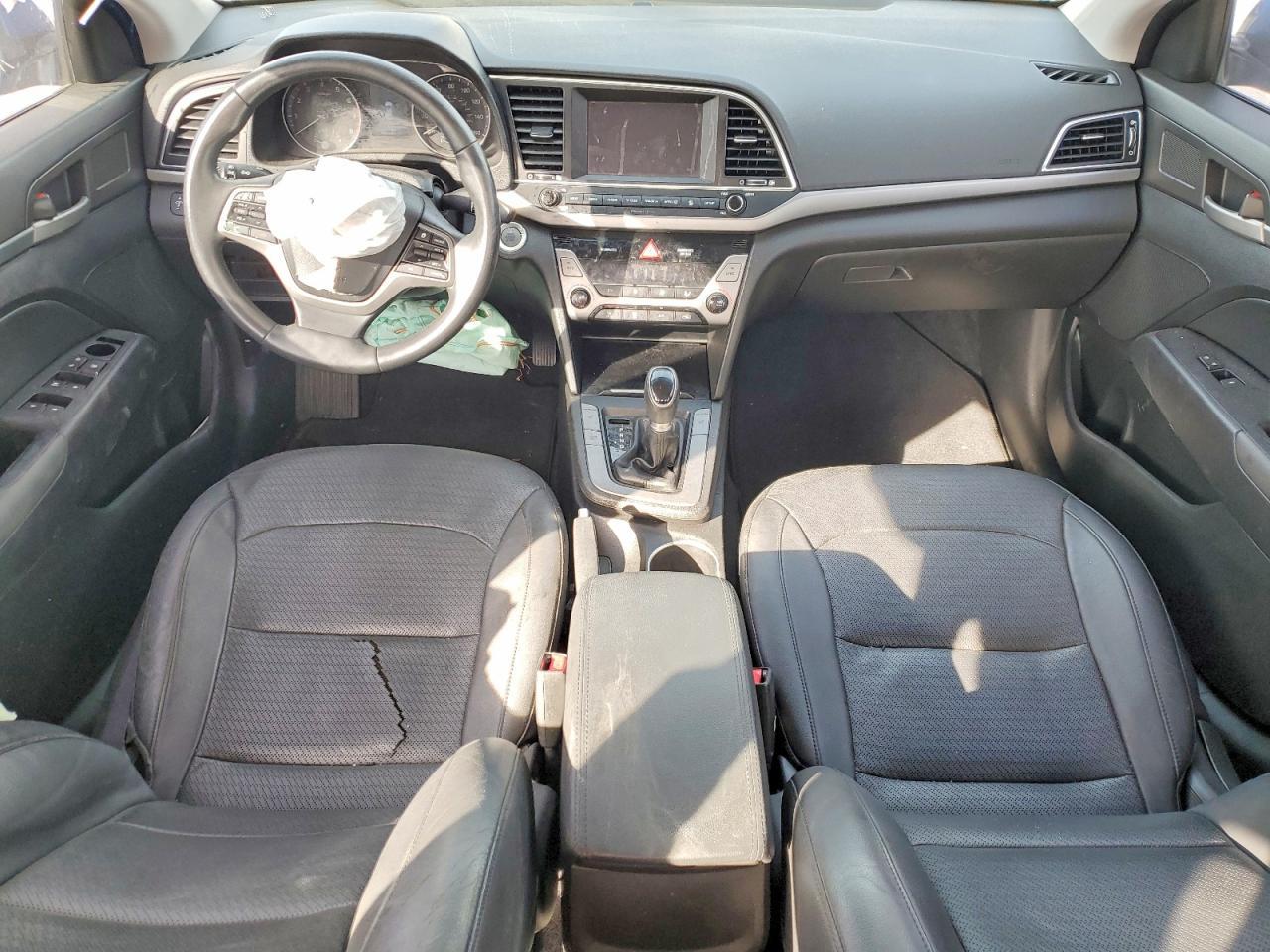2017 HYUNDAI ELANTRA