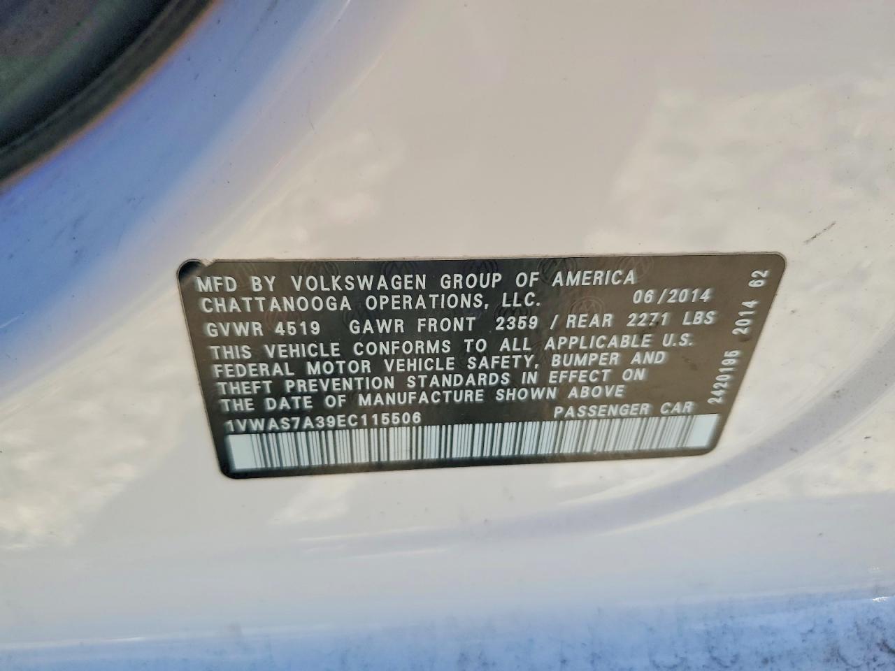 2014 VOLKSWAGEN Passat