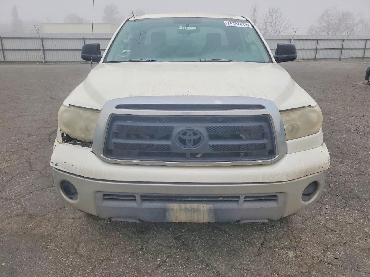 2011 TOYOTA TUNDRA