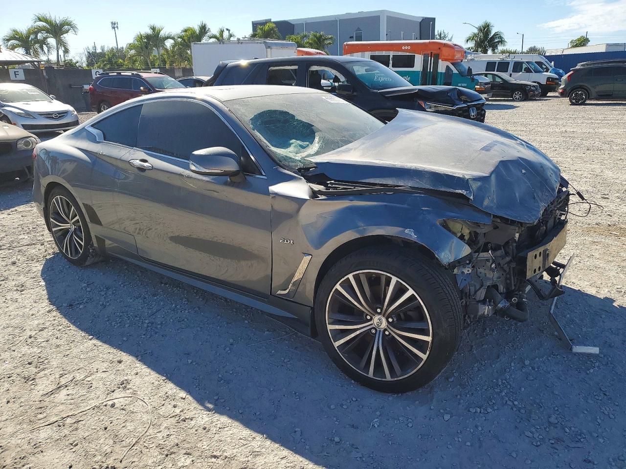 2017 INFINITI Q60