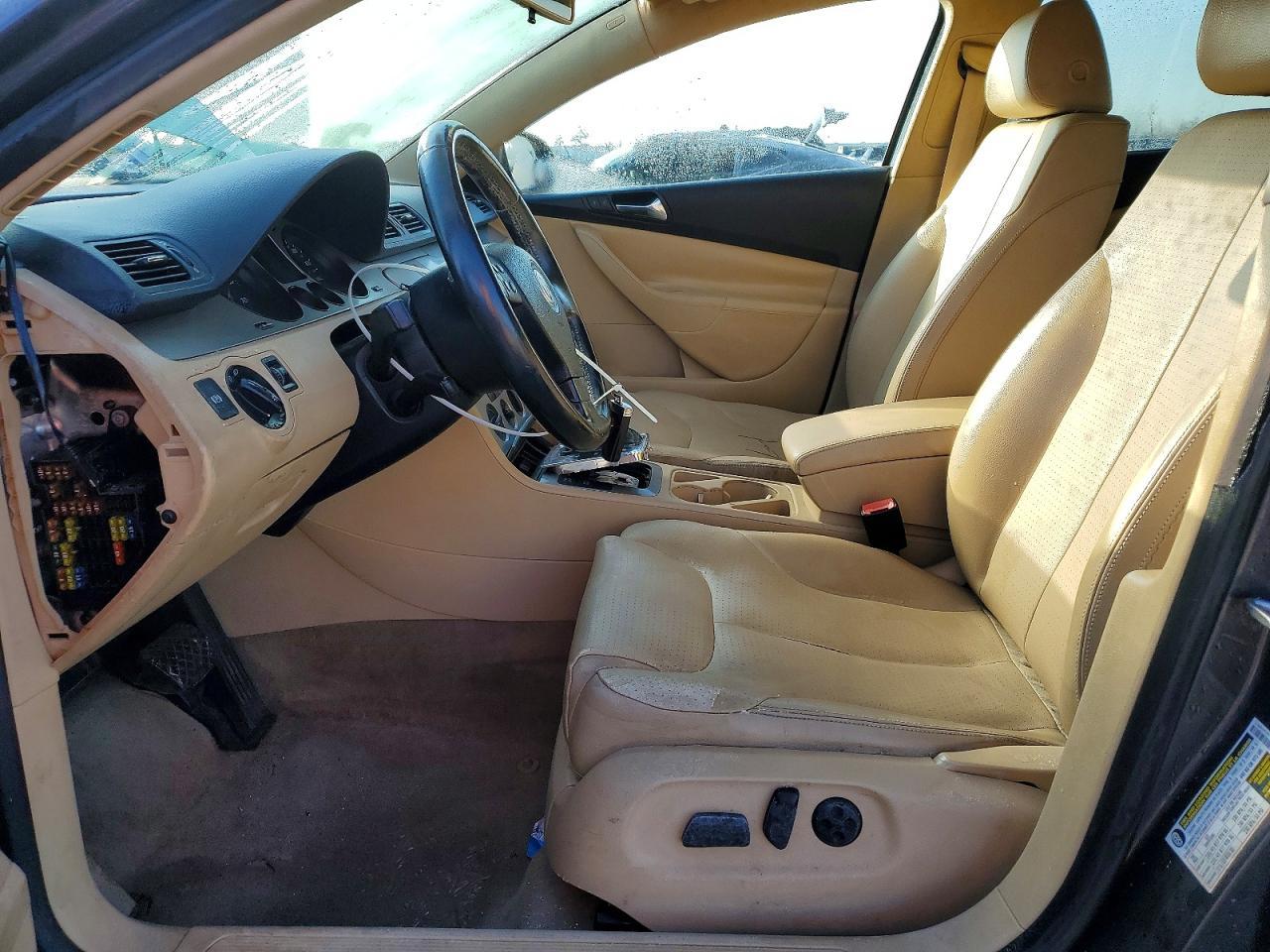 2008 VOLKSWAGEN Passat