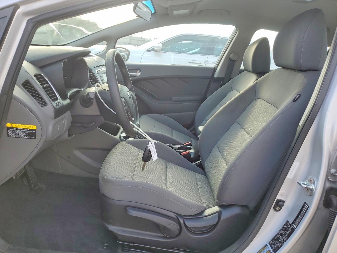 2017 KIA FORTE