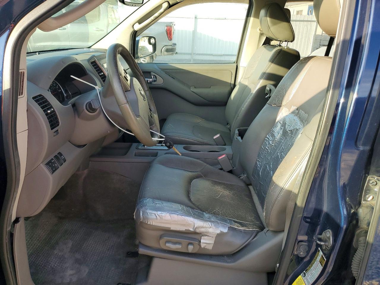 2011 NISSAN Frontier
