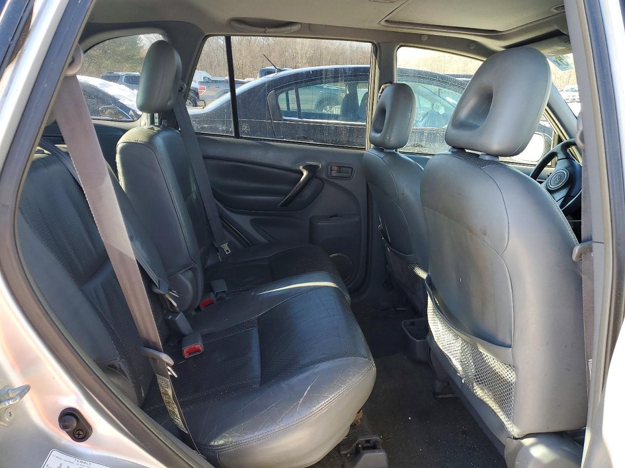 2002 TOYOTA RAV4