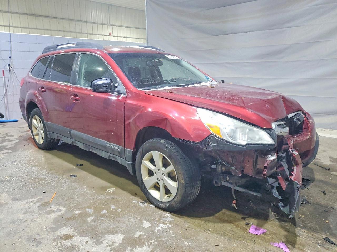 2014 SUBARU Outback