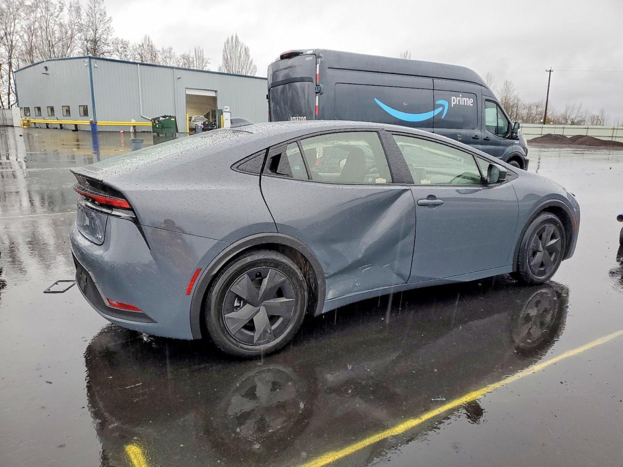 2024 TOYOTA PRIUS
