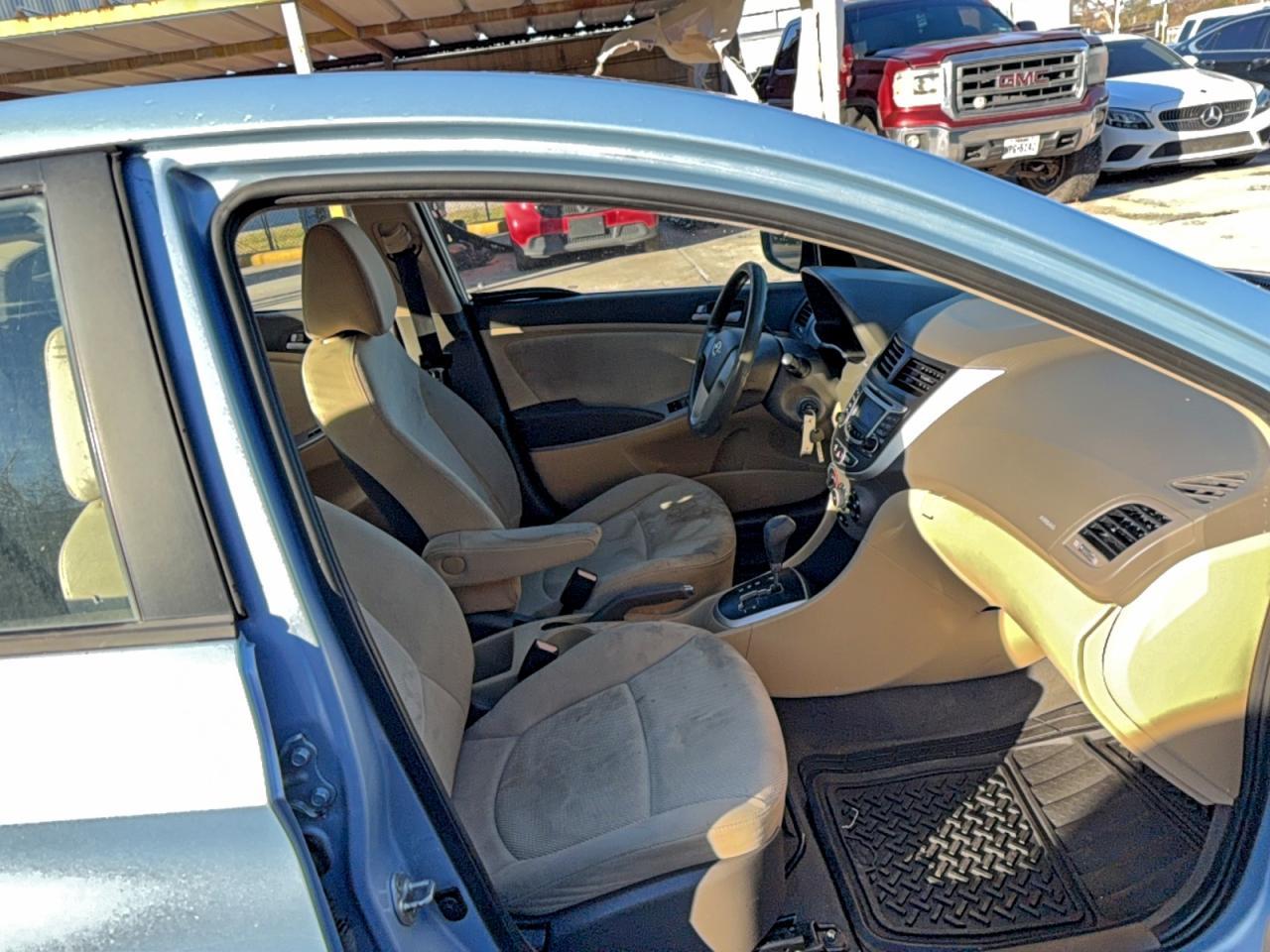 2013 HYUNDAI ACCENT