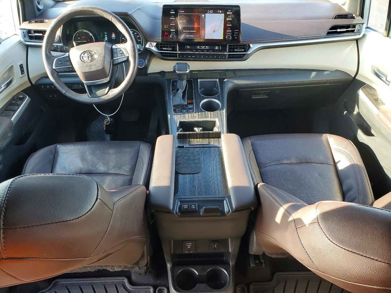 2023 TOYOTA SIENNA