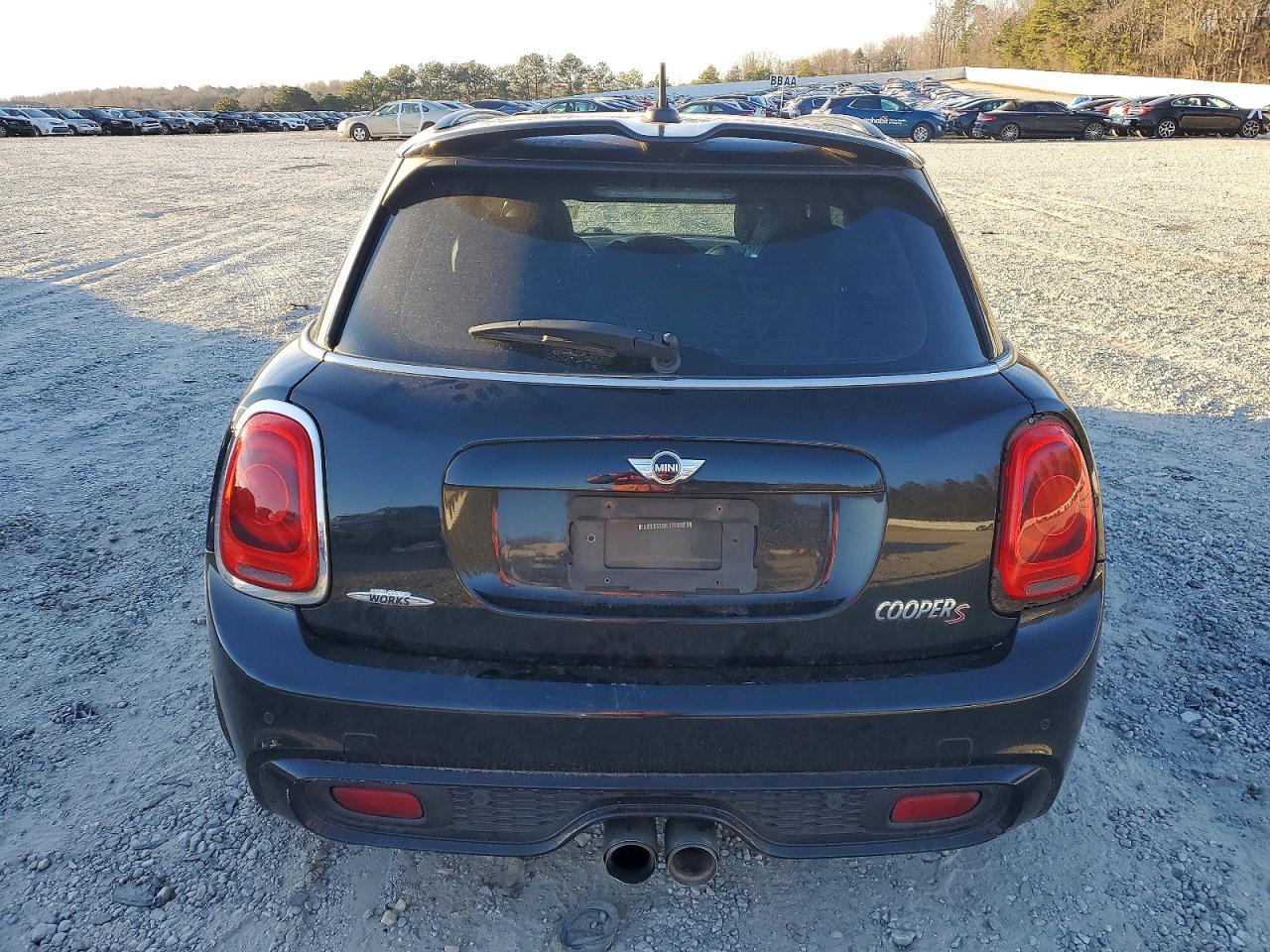 2016 MINI COOPER