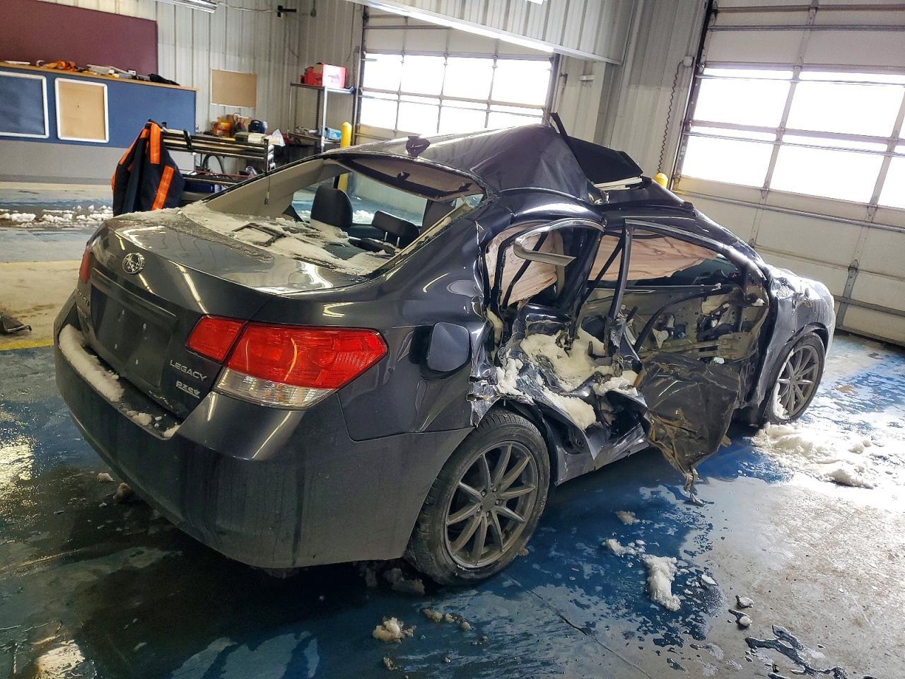 2013 SUBARU Legacy