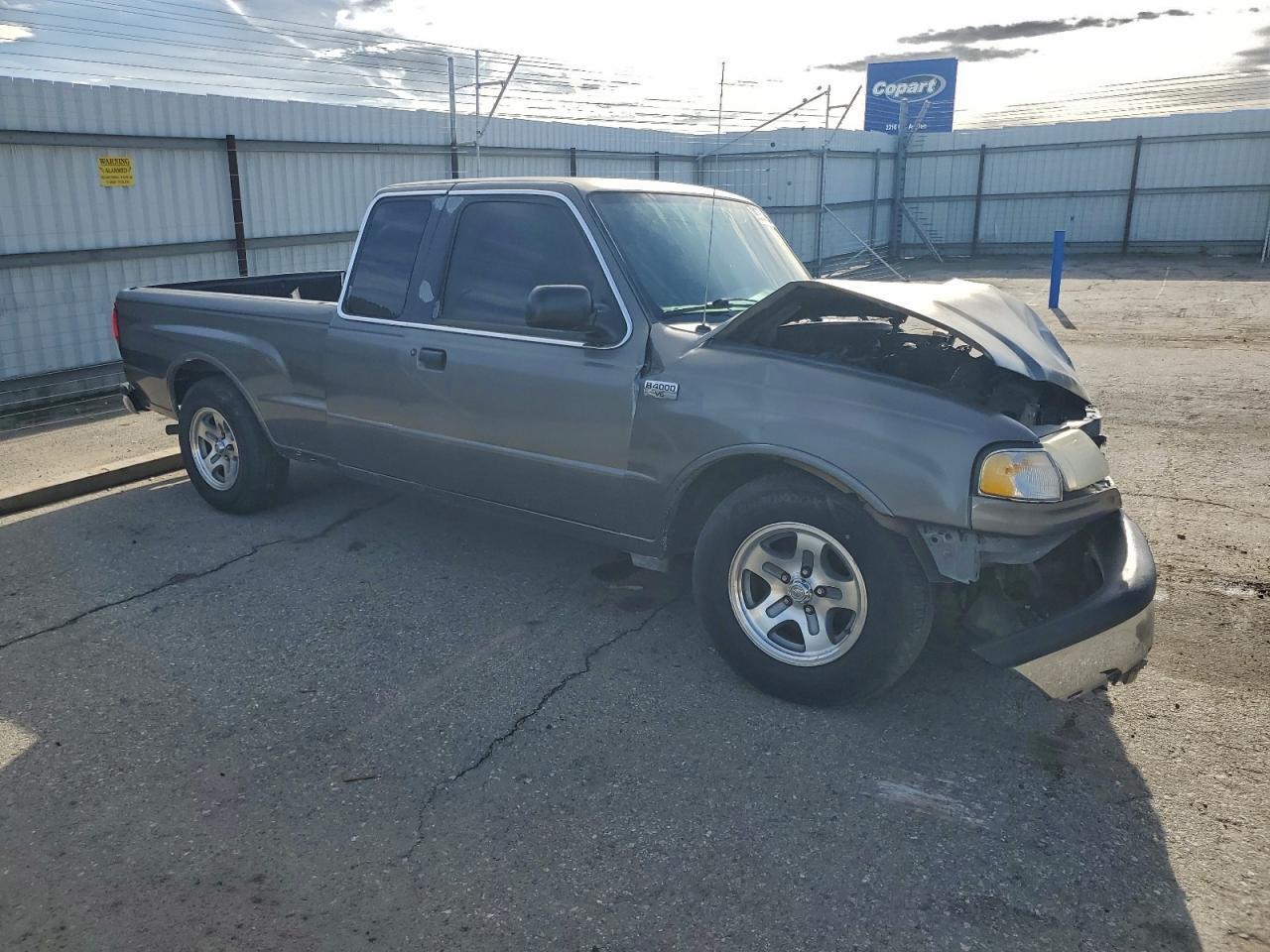 1999 MAZDA B4000