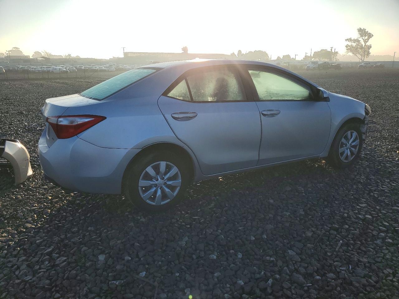2015 TOYOTA COROLLA