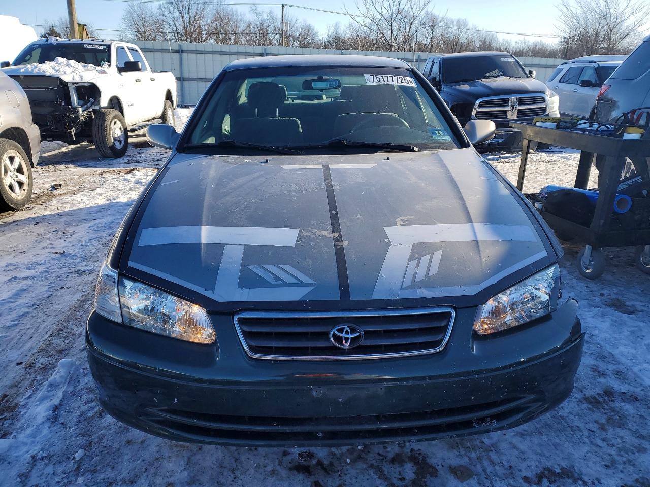 2001 TOYOTA CAMRY