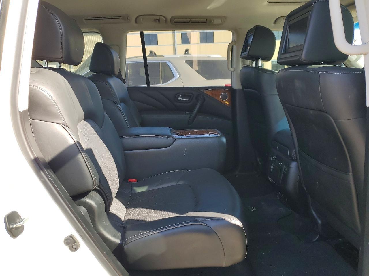 2017 INFINITI QX80