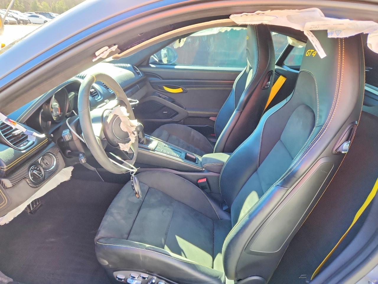 2023 PORSCHE Cayman