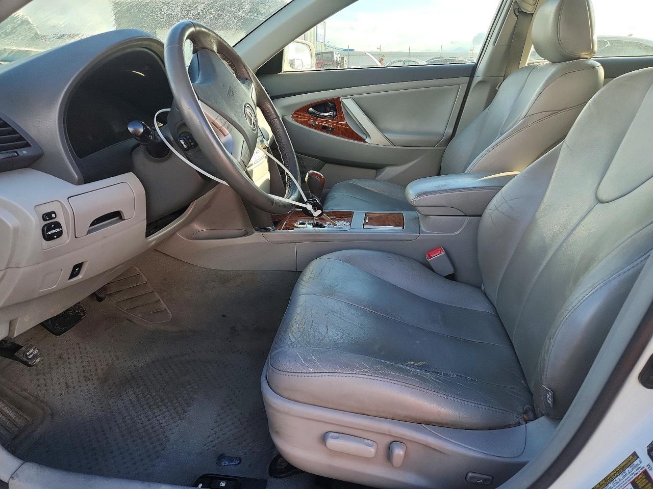 2011 TOYOTA CAMRY