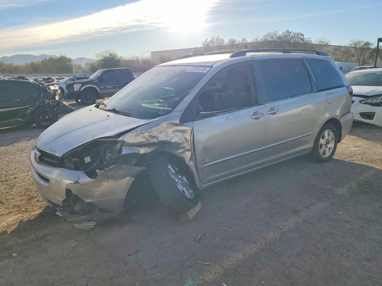 2004 TOYOTA SIENNA