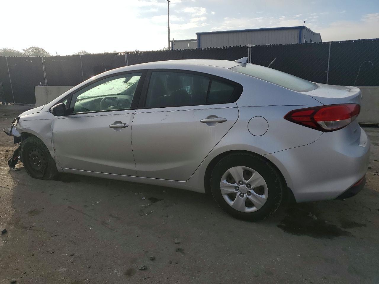 2017 KIA FORTE