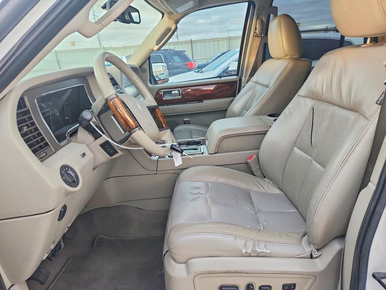 2012 LINCOLN Navigator