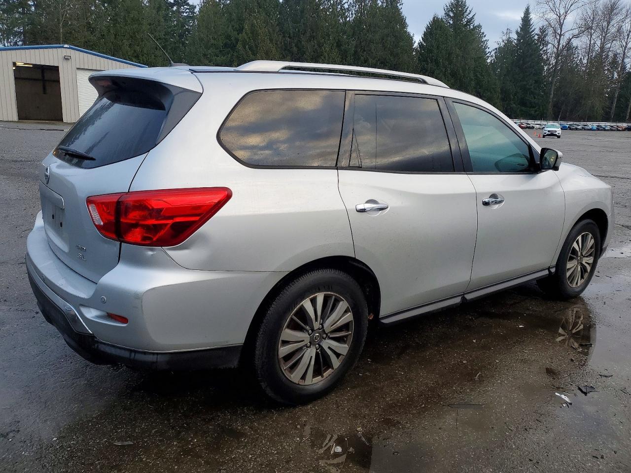 2017 NISSAN PATHFINDER