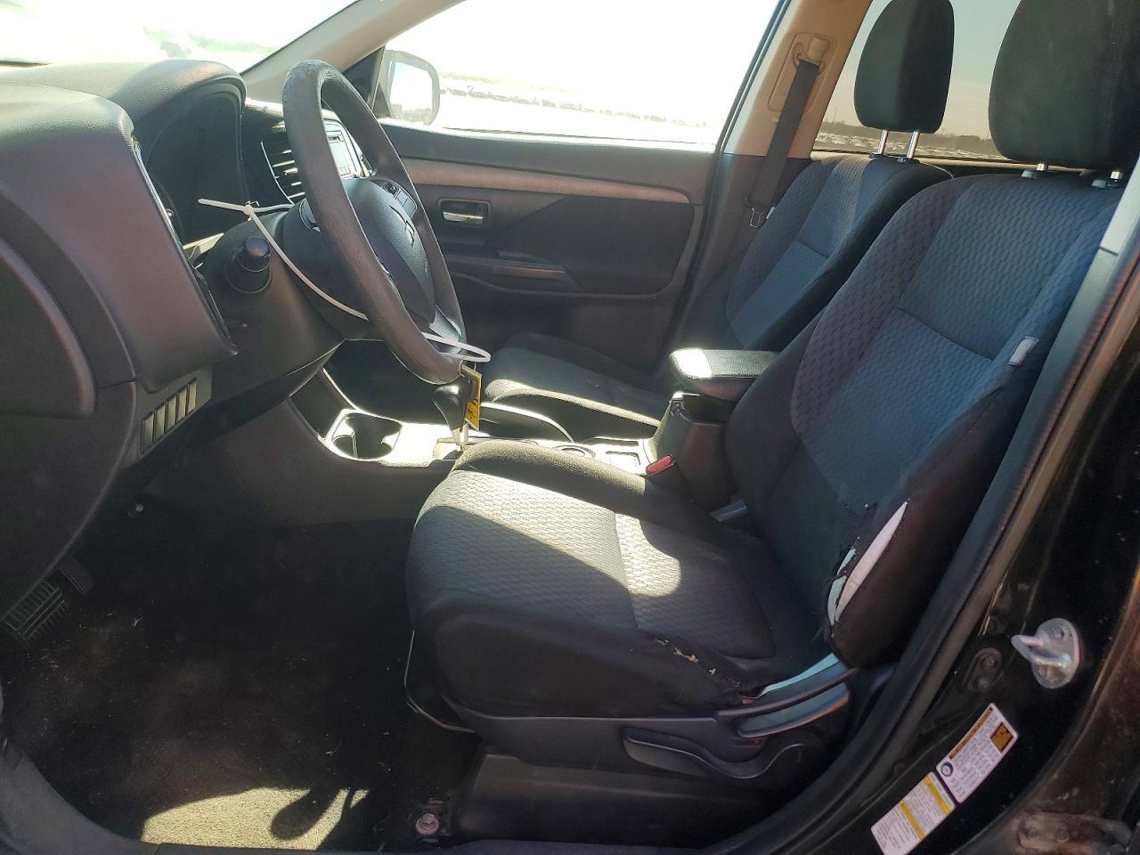 2014 MITSUBISHI outlander