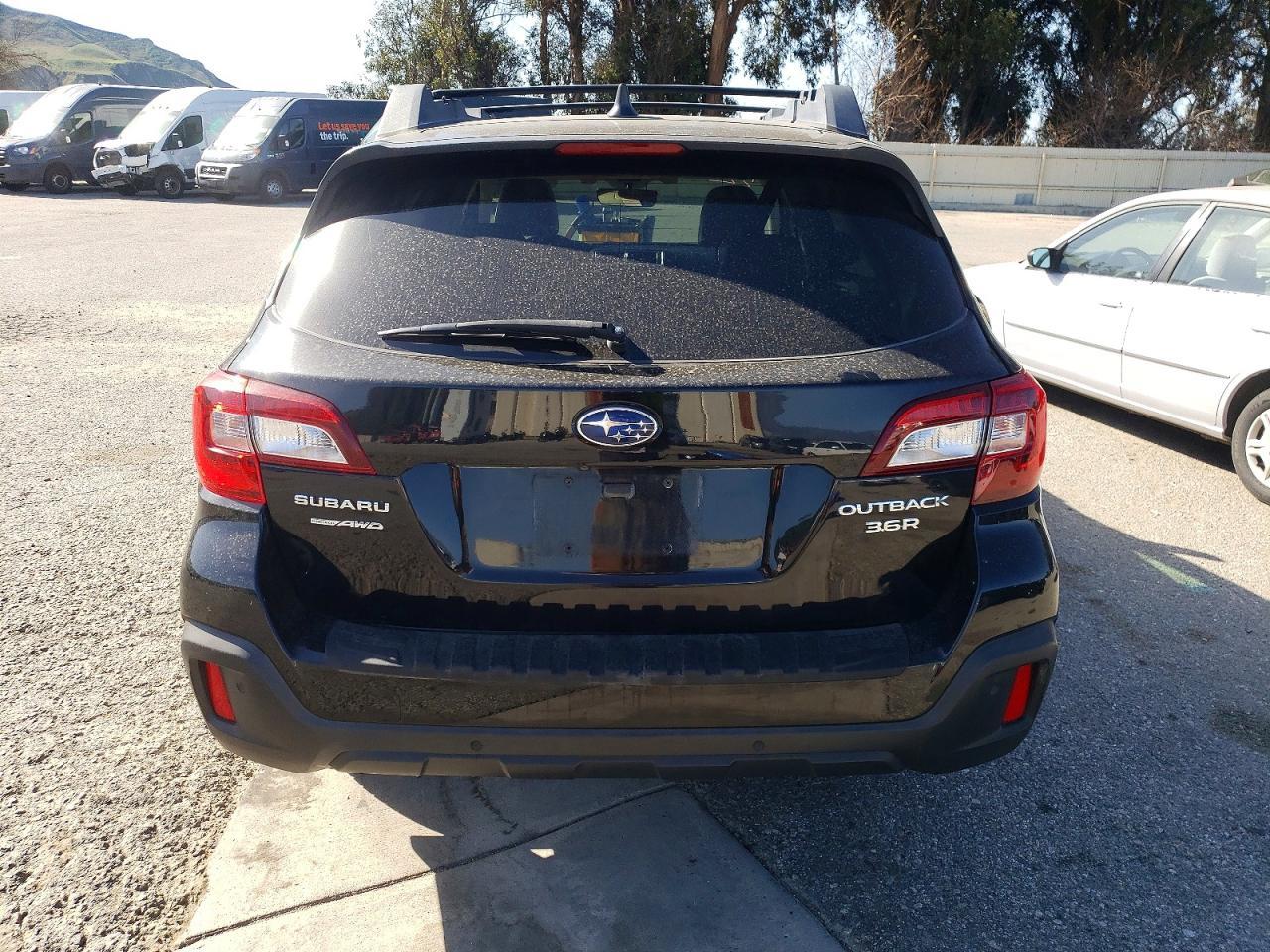 2018 SUBARU Outback