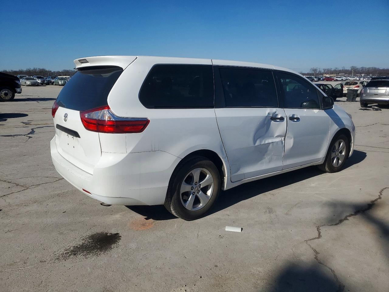 2017 TOYOTA SIENNA