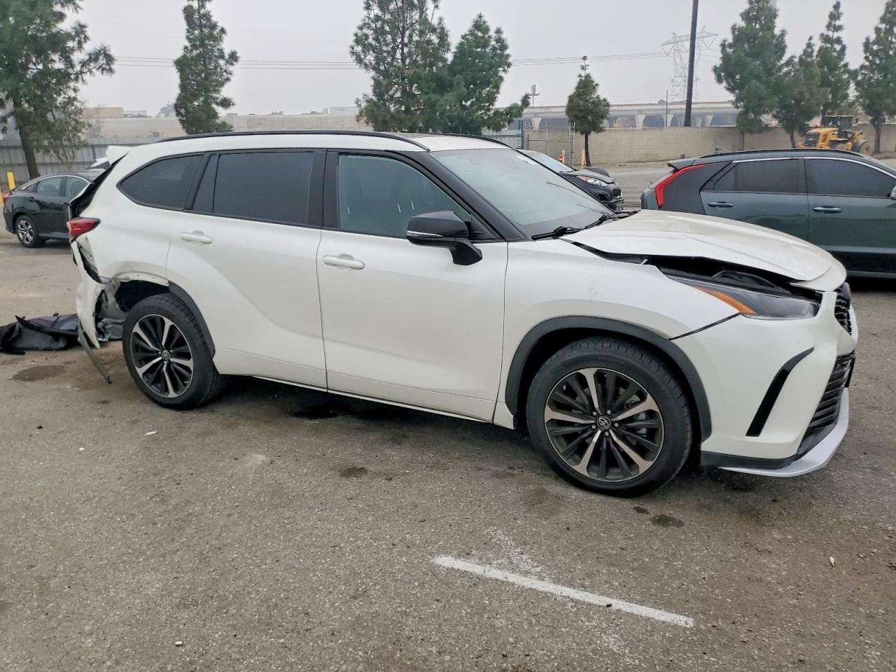 2021 TOYOTA HIGHLANDER