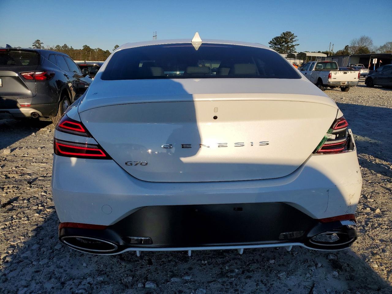 2025 GENESIS G70