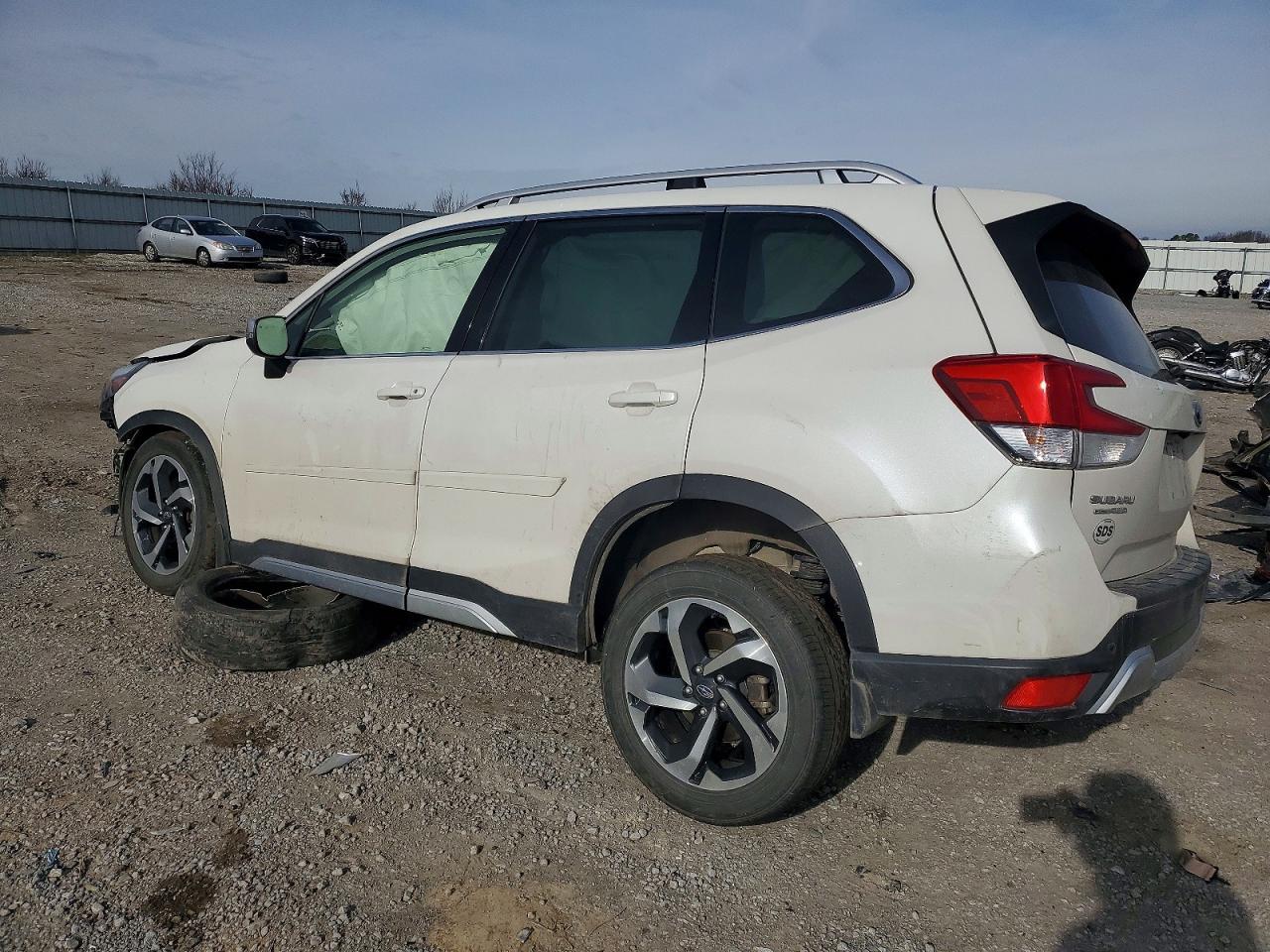 2022 SUBARU FORESTER