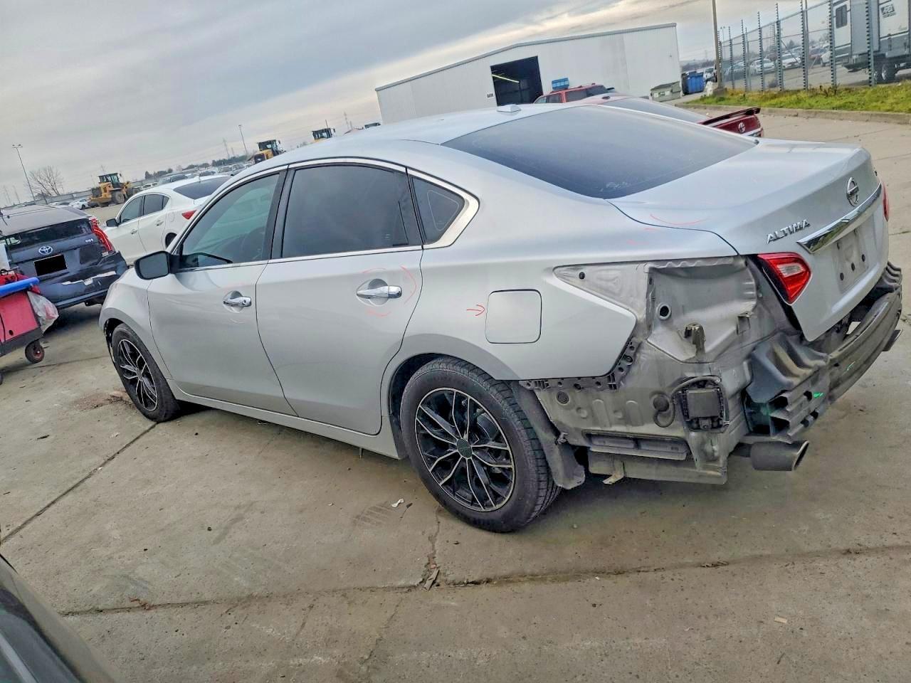 2017 NISSAN ALTIMA