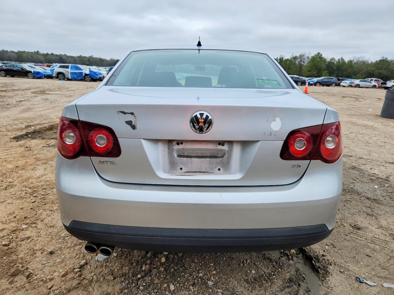 2010 VOLKSWAGEN JETTA