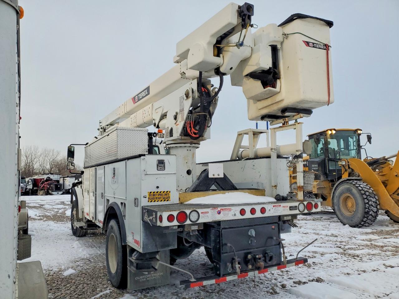 2021 FREIGHTLINER M2
