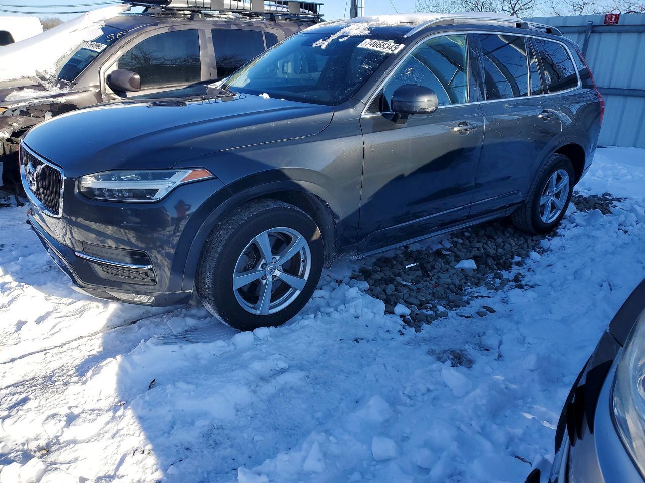 2017 VOLVO XC90