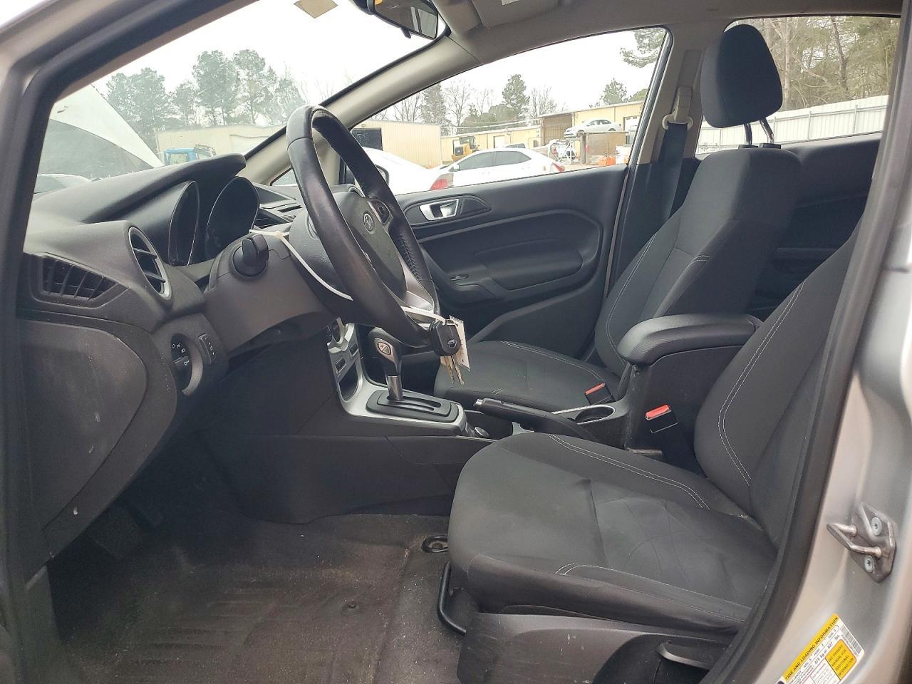 2016 FORD Fiesta