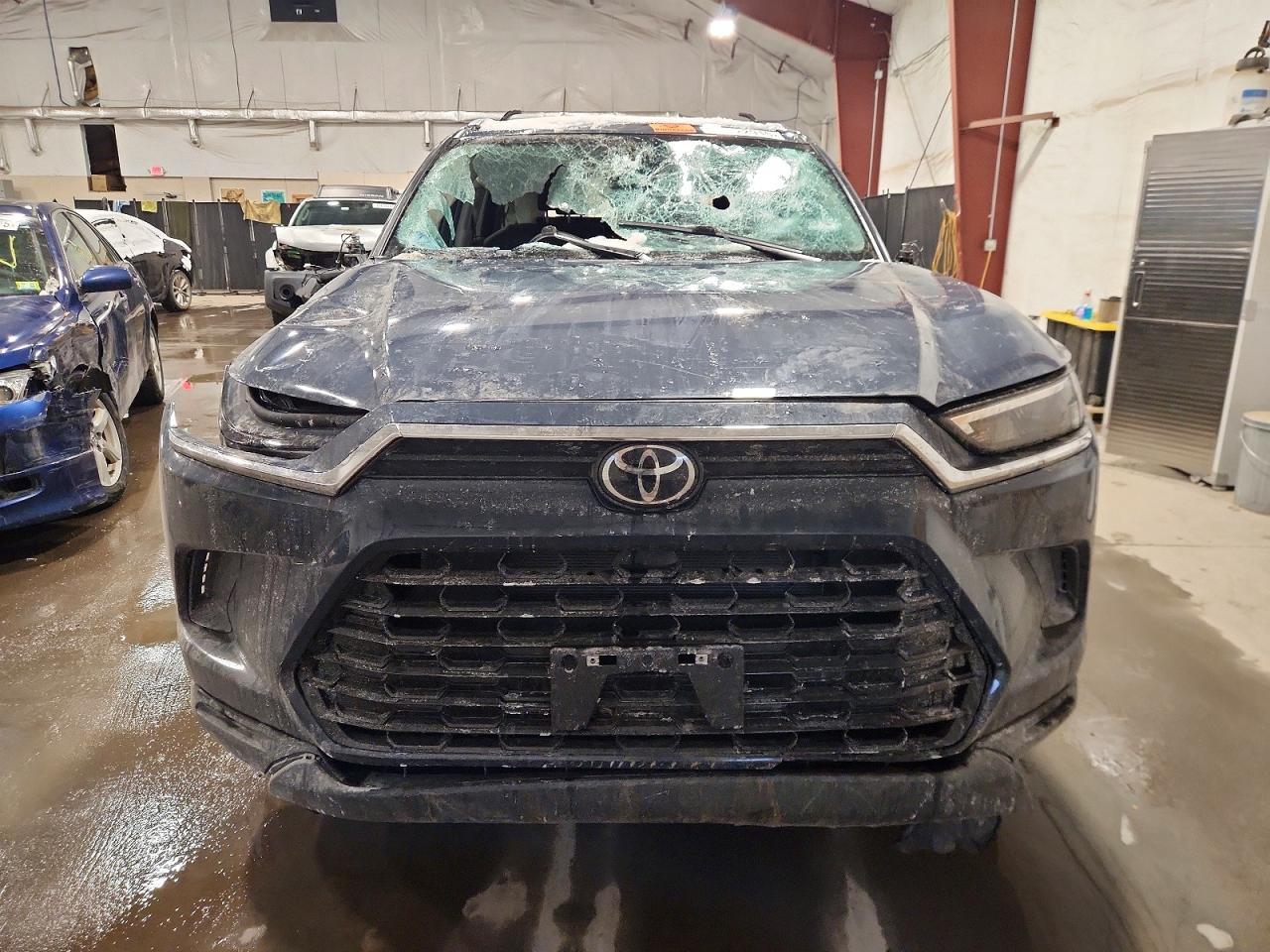2024 TOYOTA HIGHLANDER