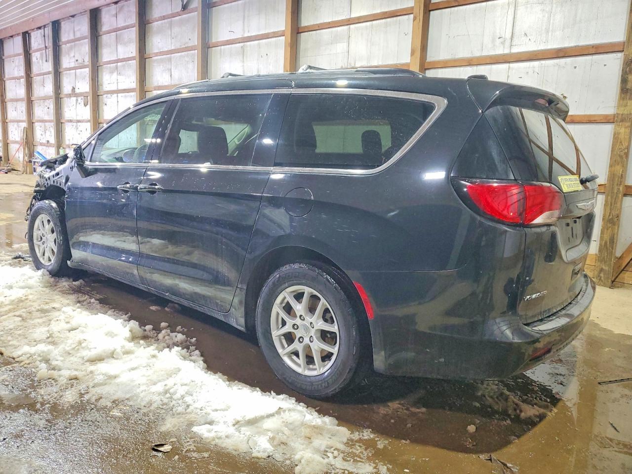 2020 CHRYSLER Voyager